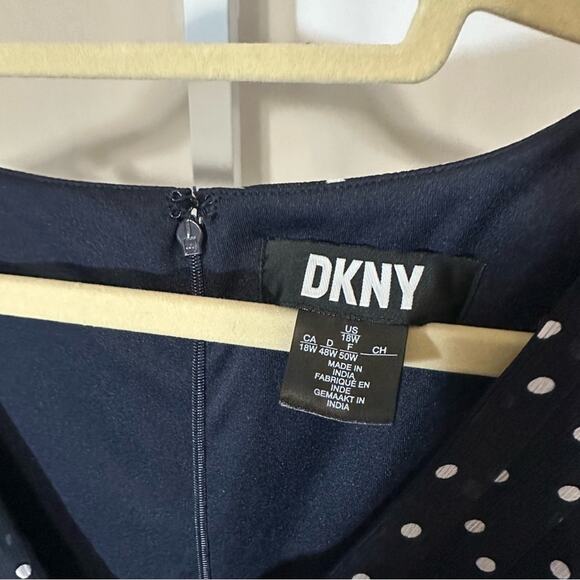 DKNY 18W Navy Blue Short Sleeve‎ Polka Dot V-neck Chiffon Midi Dress Church Work - Picture 3 of 7